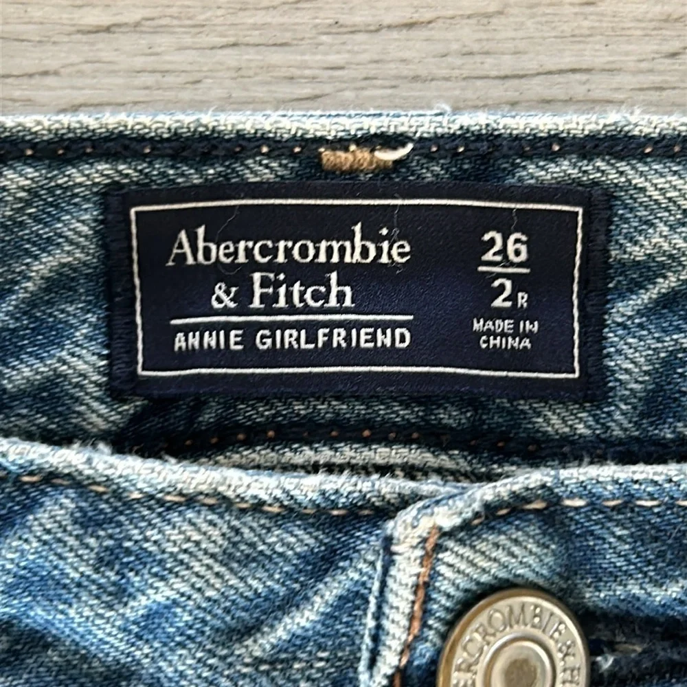 Abercrombie Annie Girlfriend jeans size 26